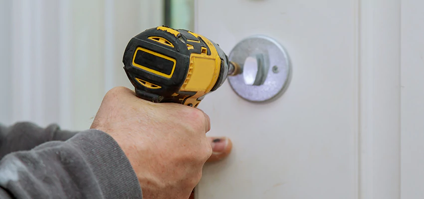 Street Locksmith For Smart Lock Repair in San Gabriel, CA